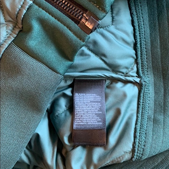 NWOT The North Face women’s quilted jacket zip-up - Picture 6 of 8